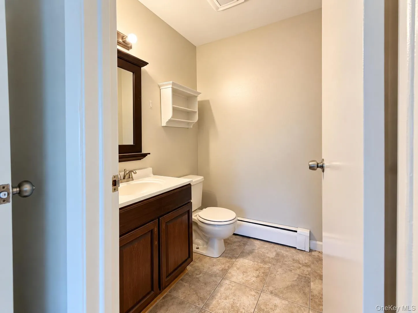 326 Concord Lane, Middletown, NY, 2 Bedroom Bedrooms, 5 Room Rooms,2 BathroomBathrooms,Residential Lease,For Rent,Concord,0,1058148 326 Concord Lane, Middletown, NY, 2 Bedroom Bedrooms, 5 Room Rooms,2 BathroomBathrooms,Residential Lease,For Rent,Concord,0,1058148