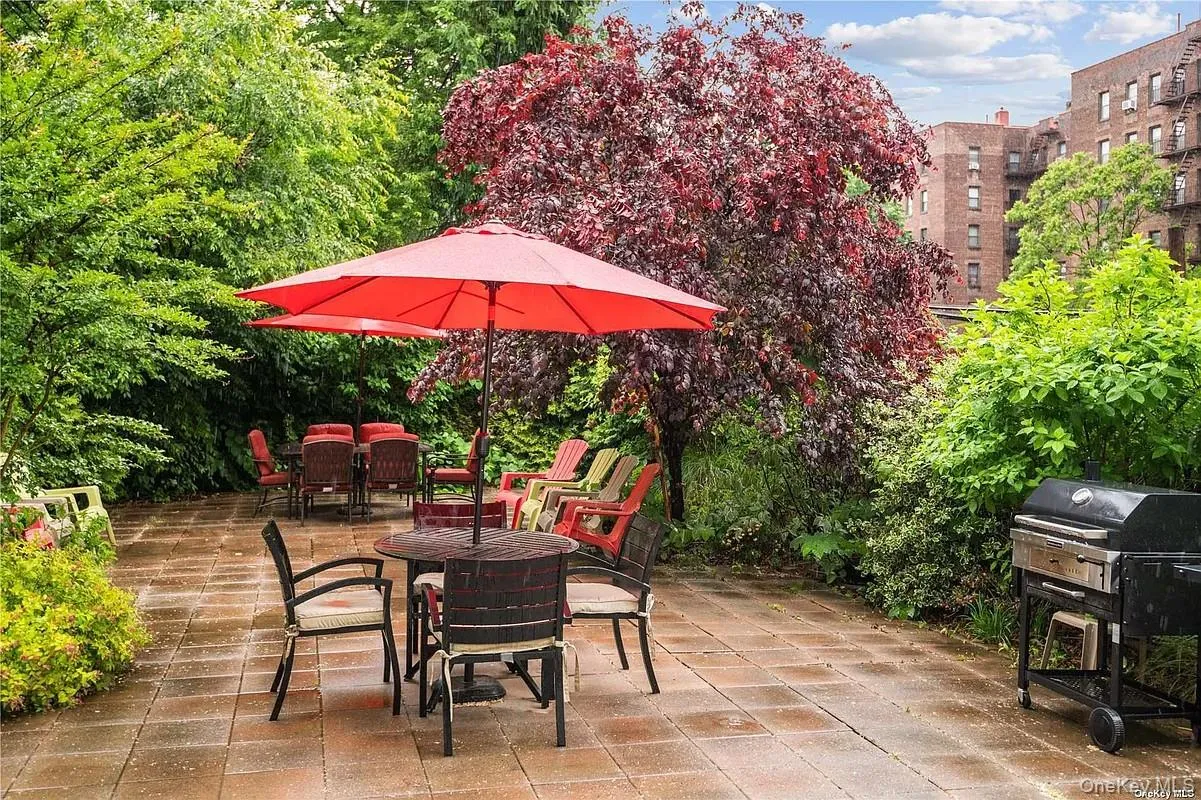 118-17 Union Turnpike, New York, NY, 2 Bedrooms Bedrooms, 4 Rooms Rooms,2 BathroomsBathrooms,Residential Lease,For Rent,Union,0,1058150 118-17 Union Turnpike, New York, NY, 2 Bedrooms Bedrooms, 4 Rooms Rooms,2 BathroomsBathrooms,Residential Lease,For Rent,Union,0,1058150
