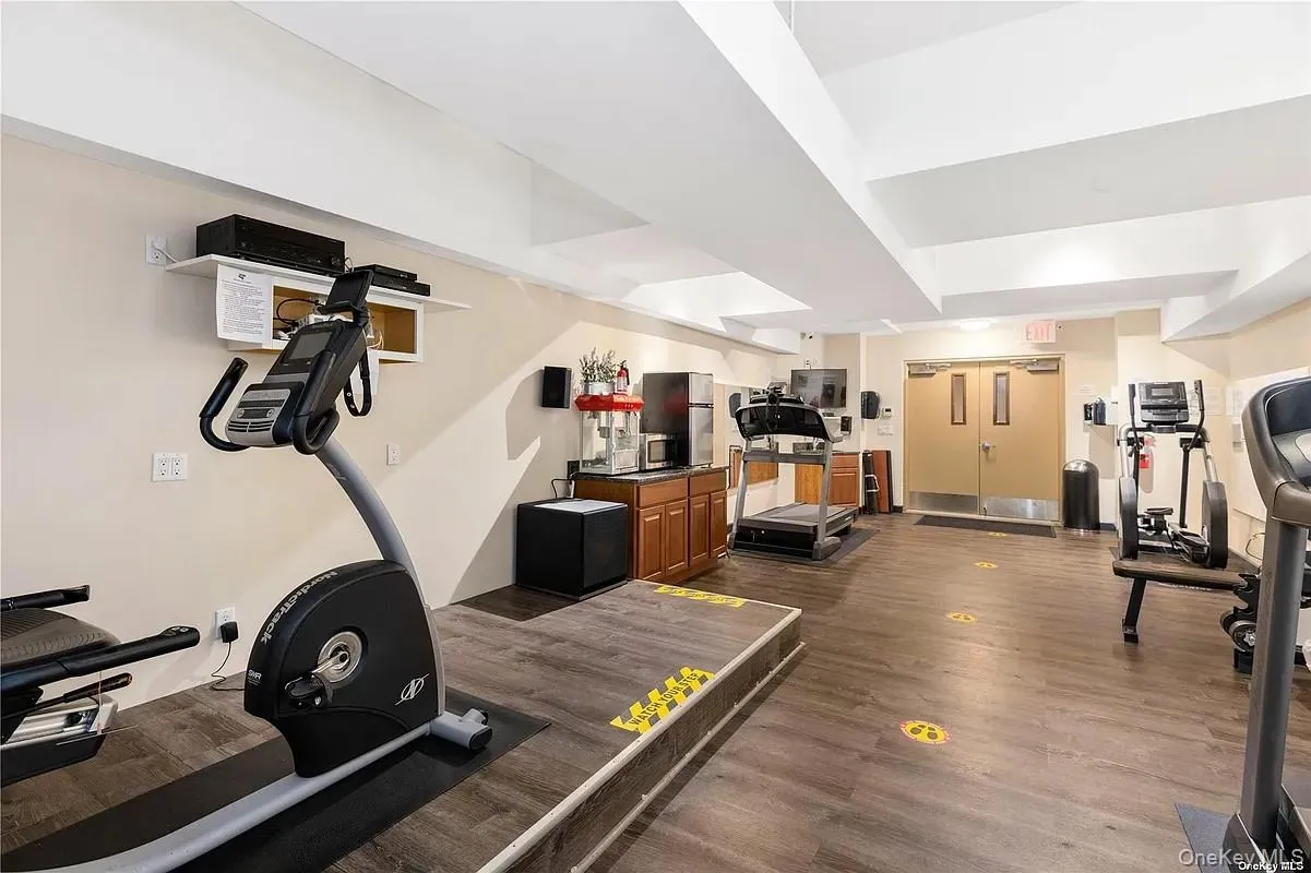 118-17 Union Turnpike, New York, NY, 2 Bedrooms Bedrooms, 4 Rooms Rooms,2 BathroomsBathrooms,Residential Lease,For Rent,Union,0,1058150 118-17 Union Turnpike, New York, NY, 2 Bedrooms Bedrooms, 4 Rooms Rooms,2 BathroomsBathrooms,Residential Lease,For Rent,Union,0,1058150