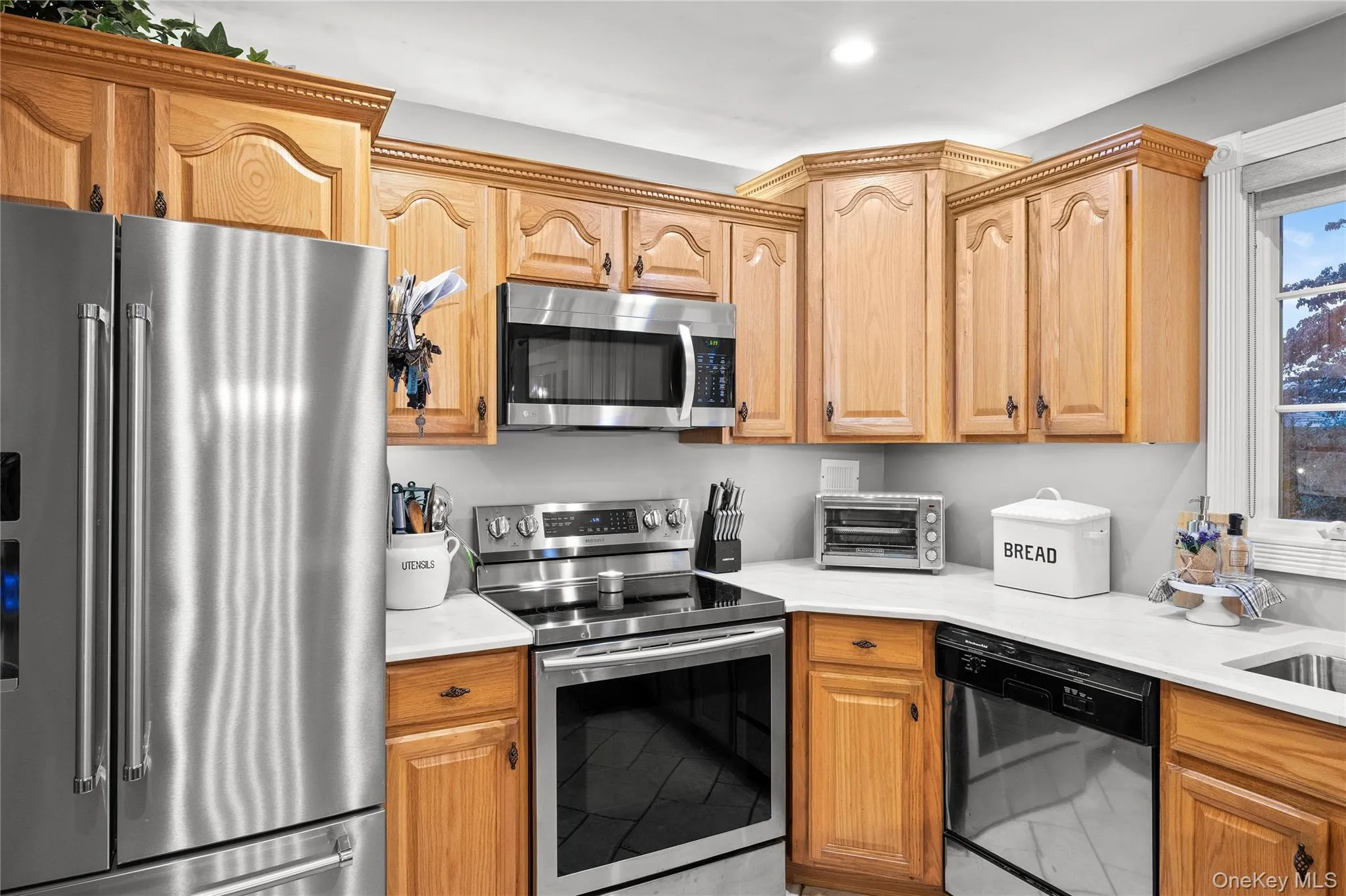 56 Kingston Avenue, Oyster Bay, NY, 3 Bedrooms Bedrooms, 9 Rooms Rooms,1 BathroomBathrooms,Residential,For Rent,Kingston,0,1058157 56 Kingston Avenue, Oyster Bay, NY, 3 Bedrooms Bedrooms, 9 Rooms Rooms,1 BathroomBathrooms,Residential,For Rent,Kingston,0,1058157