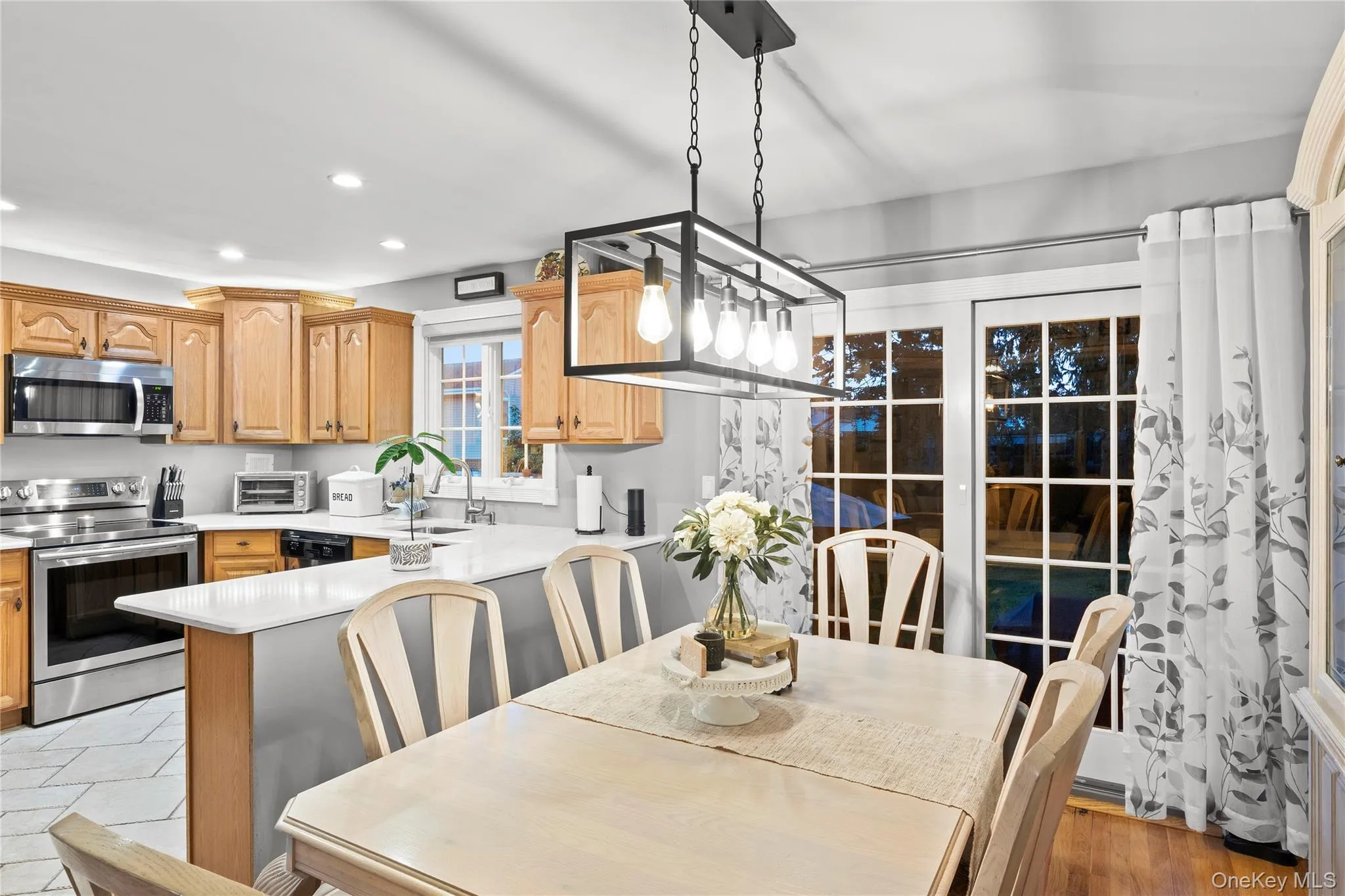 56 Kingston Avenue, Oyster Bay, NY, 3 Bedrooms Bedrooms, 9 Rooms Rooms,1 BathroomBathrooms,Residential,For Rent,Kingston,0,1058157 56 Kingston Avenue, Oyster Bay, NY, 3 Bedrooms Bedrooms, 9 Rooms Rooms,1 BathroomBathrooms,Residential,For Rent,Kingston,0,1058157
