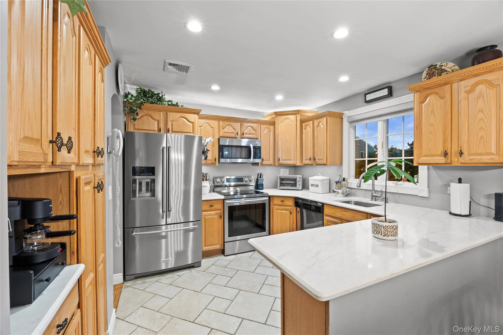 56 Kingston Avenue, Oyster Bay, NY, 3 Bedrooms Bedrooms, 9 Rooms Rooms,1 BathroomBathrooms,Residential,For Rent,Kingston,0,1058157 56 Kingston Avenue, Oyster Bay, NY, 3 Bedrooms Bedrooms, 9 Rooms Rooms,1 BathroomBathrooms,Residential,For Rent,Kingston,0,1058157