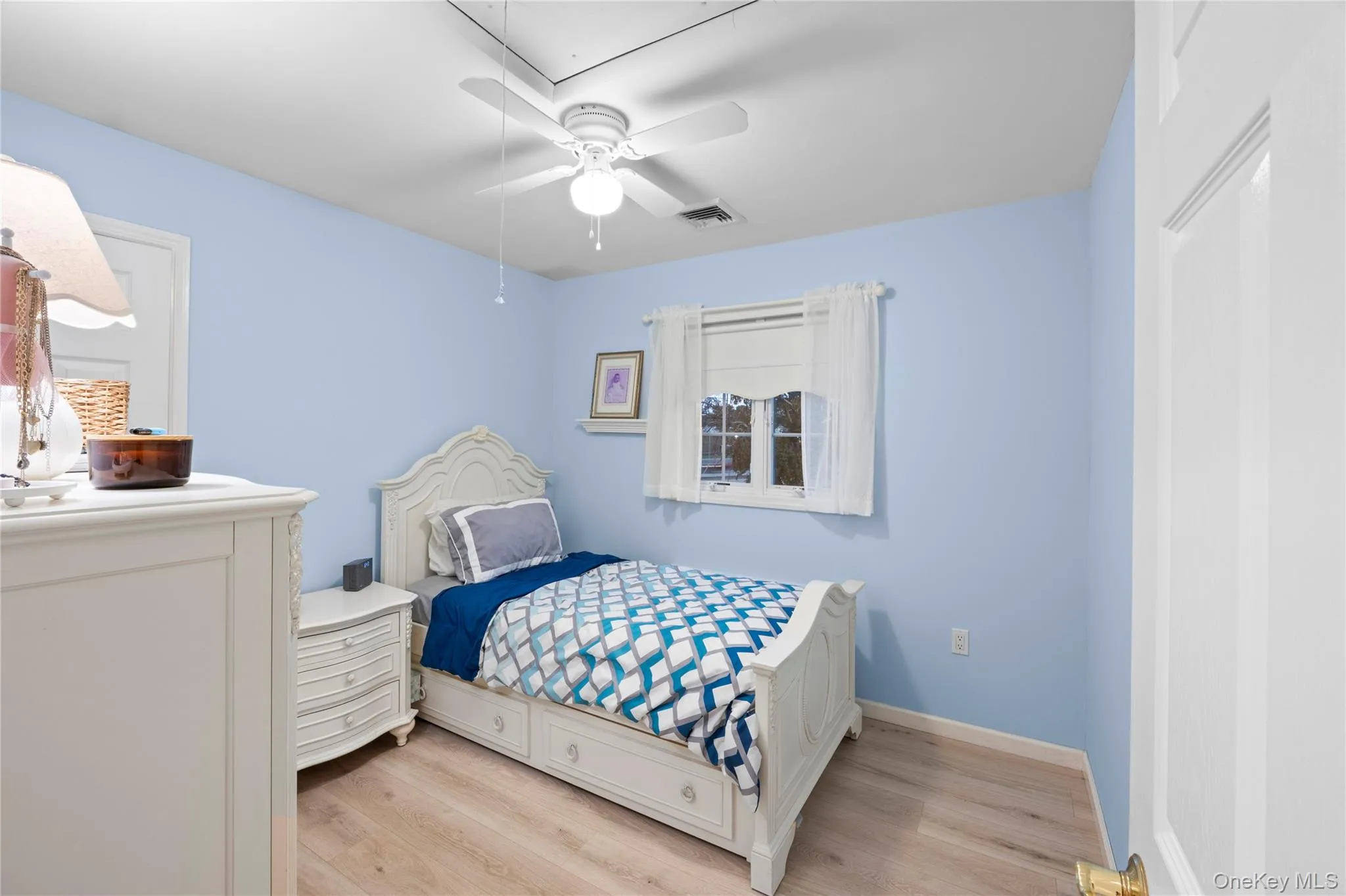 56 Kingston Avenue, Oyster Bay, NY, 3 Bedrooms Bedrooms, 9 Rooms Rooms,1 BathroomBathrooms,Residential,For Rent,Kingston,0,1058157 56 Kingston Avenue, Oyster Bay, NY, 3 Bedrooms Bedrooms, 9 Rooms Rooms,1 BathroomBathrooms,Residential,For Rent,Kingston,0,1058157