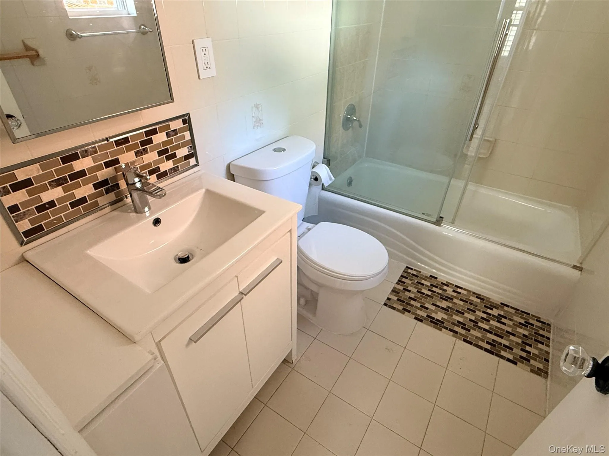 41-39 Benham Street, New York, NY, 2 Bedroom Bedrooms, 5 Room Rooms,1 BathroomBathrooms,Residential Lease,For Rent,Benham,0,1058165 41-39 Benham Street, New York, NY, 2 Bedroom Bedrooms, 5 Room Rooms,1 BathroomBathrooms,Residential Lease,For Rent,Benham,0,1058165