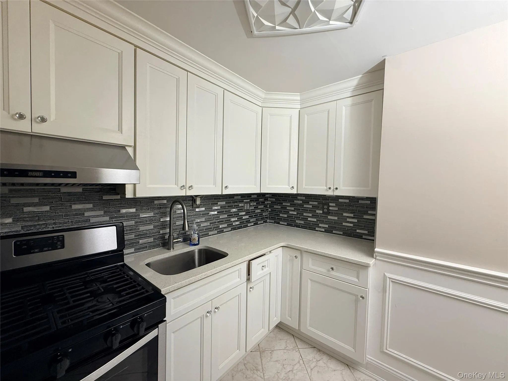 41-39 Benham Street, New York, NY, 2 Bedroom Bedrooms, 5 Room Rooms,1 BathroomBathrooms,Residential Lease,For Rent,Benham,0,1058165 41-39 Benham Street, New York, NY, 2 Bedroom Bedrooms, 5 Room Rooms,1 BathroomBathrooms,Residential Lease,For Rent,Benham,0,1058165