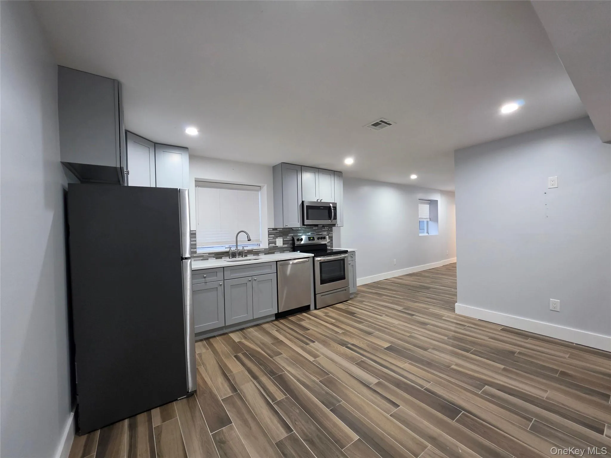 18 Miramar Avenue, Brookhaven, NY, 1 Bedroom Bedrooms, 2 Room Rooms,1 BathroomBathrooms,Residential Lease,For Rent,Miramar,0,1058173 18 Miramar Avenue, Brookhaven, NY, 1 Bedroom Bedrooms, 2 Room Rooms,1 BathroomBathrooms,Residential Lease,For Rent,Miramar,0,1058173