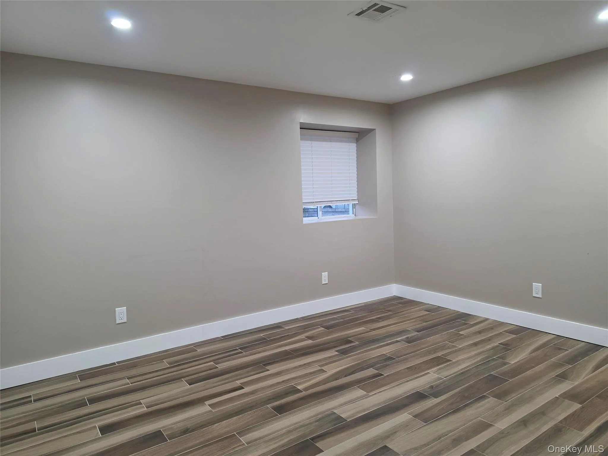 18 Miramar Avenue, Brookhaven, NY, 1 Bedroom Bedrooms, 2 Room Rooms,1 BathroomBathrooms,Residential Lease,For Rent,Miramar,0,1058173 18 Miramar Avenue, Brookhaven, NY, 1 Bedroom Bedrooms, 2 Room Rooms,1 BathroomBathrooms,Residential Lease,For Rent,Miramar,0,1058173