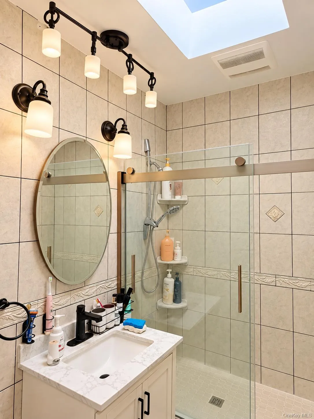 14742 72nd Avenue, New York, NY, 2 Bedrooms Bedrooms, 5 Rooms Rooms,1 BathroomBathrooms,Residential,For Rent,72nd,0,1058183 14742 72nd Avenue, New York, NY, 2 Bedrooms Bedrooms, 5 Rooms Rooms,1 BathroomBathrooms,Residential,For Rent,72nd,0,1058183