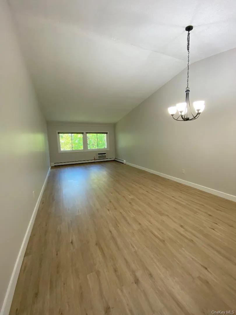 85 Middletown Road, Clarkstown, NY, 1 Bedroom Bedrooms, 4 Room Rooms,1 BathroomBathrooms,Residential Lease,For Rent,Middletown,0,1058194 85 Middletown Road, Clarkstown, NY, 1 Bedroom Bedrooms, 4 Room Rooms,1 BathroomBathrooms,Residential Lease,For Rent,Middletown,0,1058194