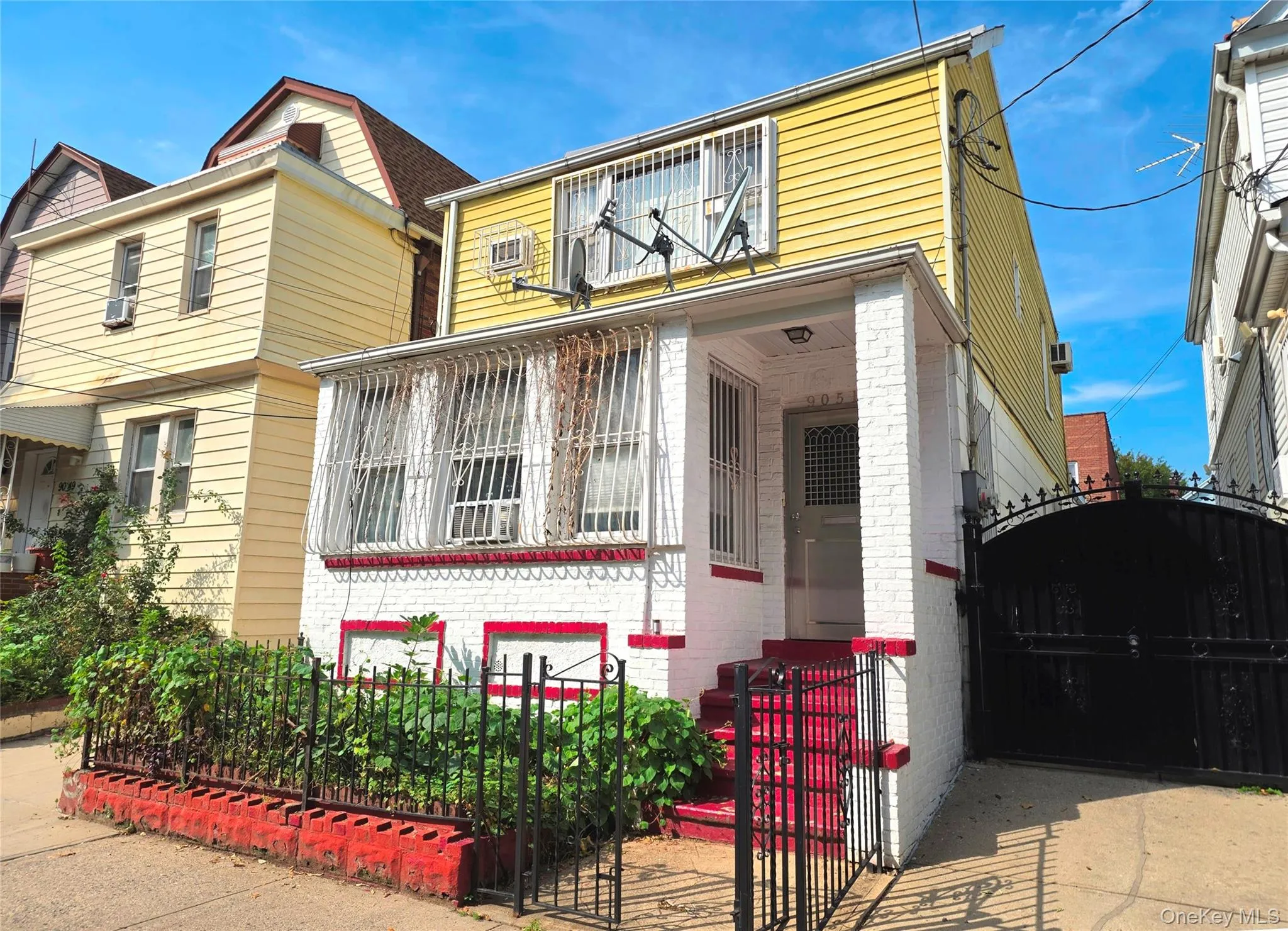 9051 52nd Avenue, New York, NY, 1 Bedroom Bedrooms, 5 Room Rooms,1 BathroomBathrooms,Residential Lease,For Rent,52nd,0,1058198 9051 52nd Avenue, New York, NY, 1 Bedroom Bedrooms, 5 Room Rooms,1 BathroomBathrooms,Residential Lease,For Rent,52nd,0,1058198