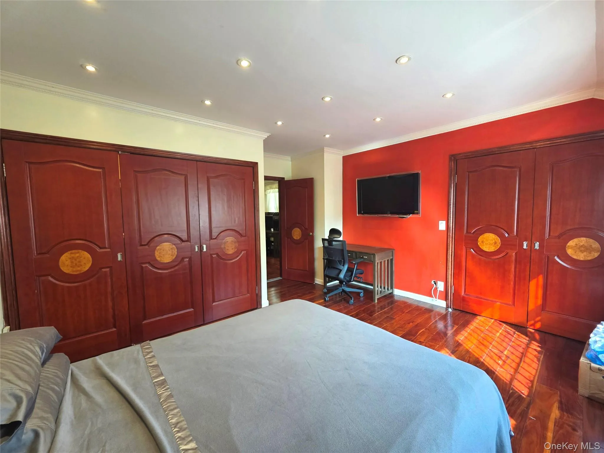 9051 52nd Avenue, New York, NY, 1 Bedroom Bedrooms, 5 Room Rooms,1 BathroomBathrooms,Residential Lease,For Rent,52nd,0,1058198 9051 52nd Avenue, New York, NY, 1 Bedroom Bedrooms, 5 Room Rooms,1 BathroomBathrooms,Residential Lease,For Rent,52nd,0,1058198
