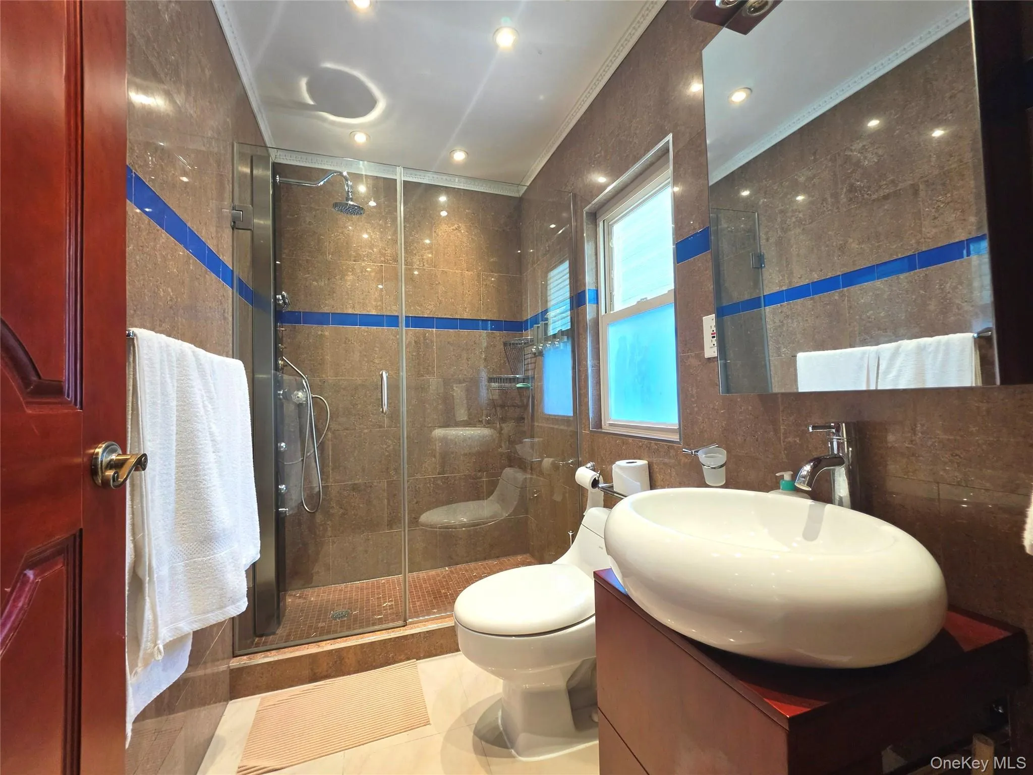 9051 52nd Avenue, New York, NY, 1 Bedroom Bedrooms, 5 Room Rooms,1 BathroomBathrooms,Residential Lease,For Rent,52nd,0,1058198 9051 52nd Avenue, New York, NY, 1 Bedroom Bedrooms, 5 Room Rooms,1 BathroomBathrooms,Residential Lease,For Rent,52nd,0,1058198