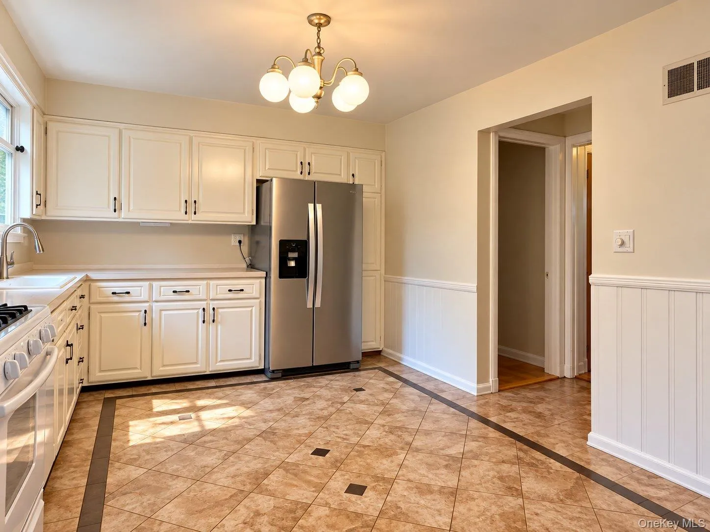 174 Waverly Road, New Rochelle, NY, 4 Bedroom Bedrooms, 8 Room Rooms,3 BathroomBathrooms,Residential Lease,For Rent,Waverly,0,1058203 174 Waverly Road, New Rochelle, NY, 4 Bedroom Bedrooms, 8 Room Rooms,3 BathroomBathrooms,Residential Lease,For Rent,Waverly,0,1058203