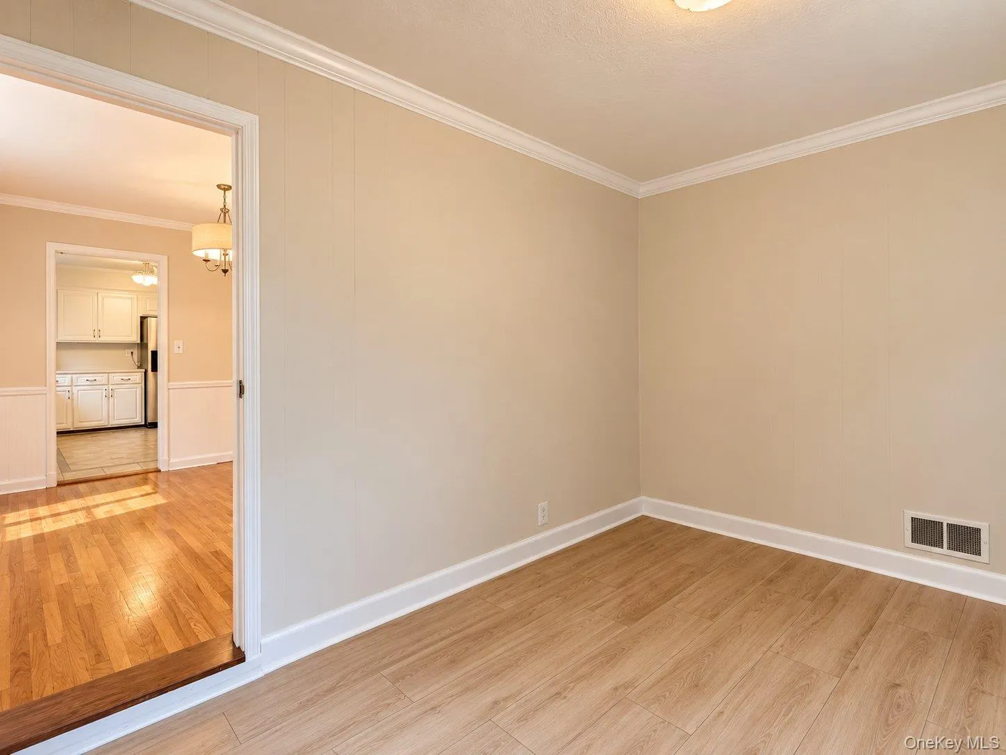 174 Waverly Road, New Rochelle, NY, 4 Bedroom Bedrooms, 8 Room Rooms,3 BathroomBathrooms,Residential Lease,For Rent,Waverly,0,1058203 174 Waverly Road, New Rochelle, NY, 4 Bedroom Bedrooms, 8 Room Rooms,3 BathroomBathrooms,Residential Lease,For Rent,Waverly,0,1058203