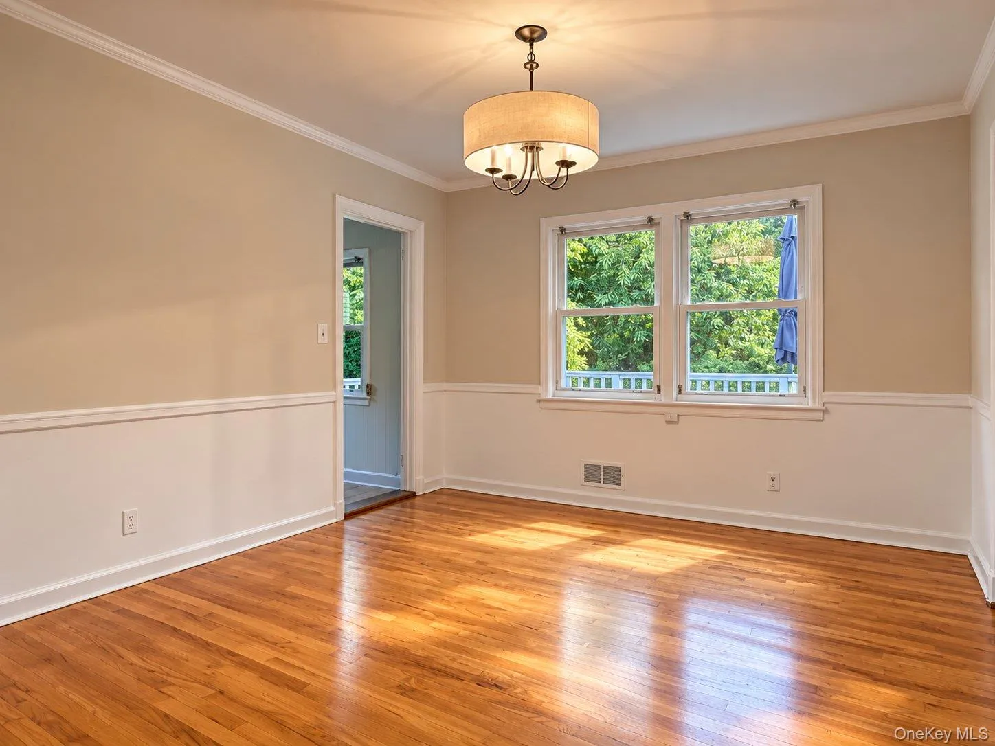 174 Waverly Road, New Rochelle, NY, 4 Bedroom Bedrooms, 8 Room Rooms,3 BathroomBathrooms,Residential Lease,For Rent,Waverly,0,1058203 174 Waverly Road, New Rochelle, NY, 4 Bedroom Bedrooms, 8 Room Rooms,3 BathroomBathrooms,Residential Lease,For Rent,Waverly,0,1058203