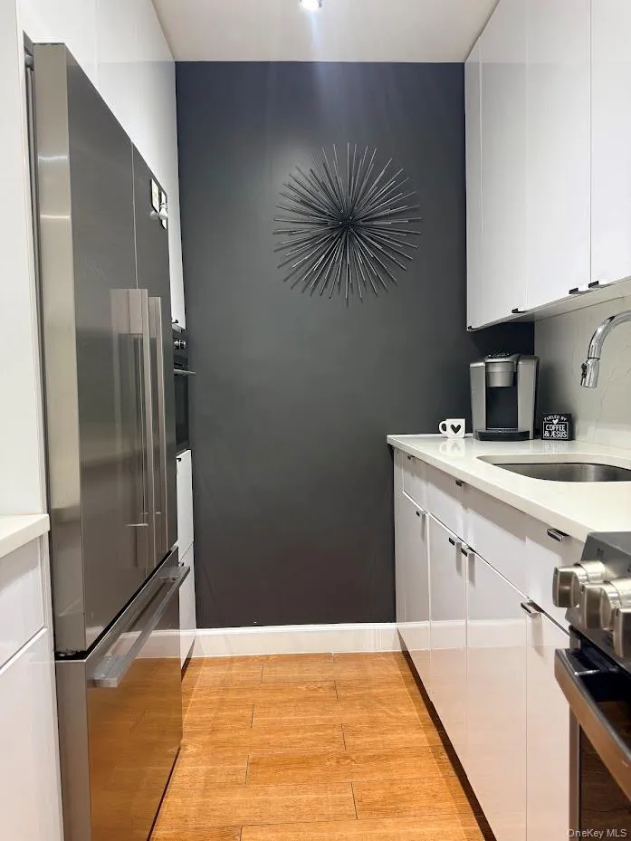 65-15 38th Avenue, New York, NY, 1 Bedroom Bedrooms, 3 Rooms Rooms,1 BathroomBathrooms,Residential,For Rent,38th,0,1058205 65-15 38th Avenue, New York, NY, 1 Bedroom Bedrooms, 3 Rooms Rooms,1 BathroomBathrooms,Residential,For Rent,38th,0,1058205
