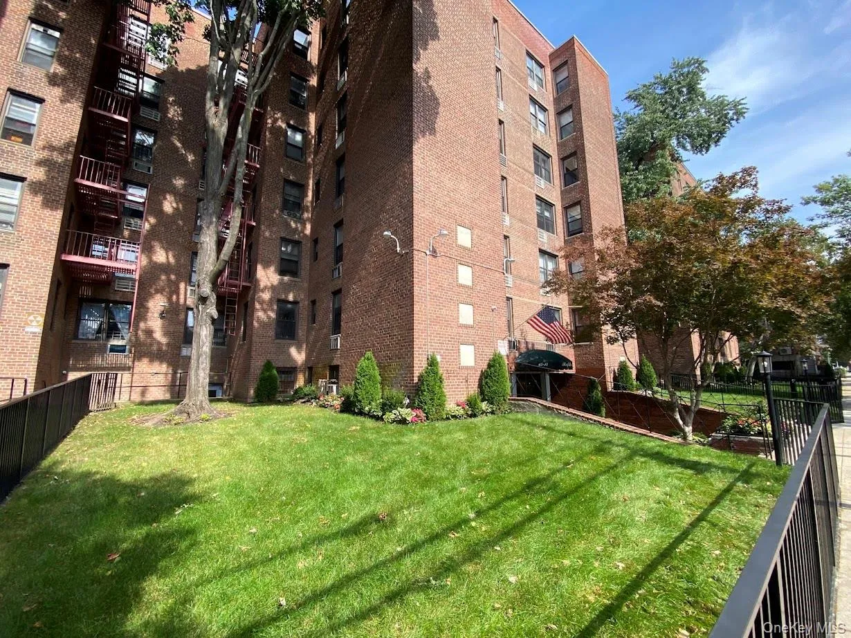 65-15 38th Avenue, New York, NY, 1 Bedroom Bedrooms, 3 Rooms Rooms,1 BathroomBathrooms,Residential,For Rent,38th,0,1058205 65-15 38th Avenue, New York, NY, 1 Bedroom Bedrooms, 3 Rooms Rooms,1 BathroomBathrooms,Residential,For Rent,38th,0,1058205