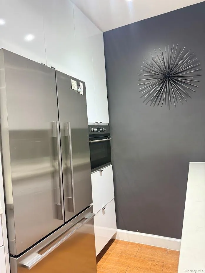 65-15 38th Avenue, New York, NY, 1 Bedroom Bedrooms, 3 Rooms Rooms,1 BathroomBathrooms,Residential,For Rent,38th,0,1058205 65-15 38th Avenue, New York, NY, 1 Bedroom Bedrooms, 3 Rooms Rooms,1 BathroomBathrooms,Residential,For Rent,38th,0,1058205