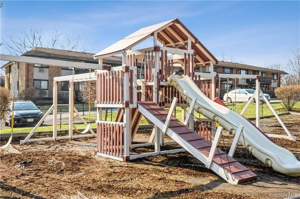 75 Sierra Vista Lane, Clarkstown, NY, 1 Bedroom Bedrooms, 3 Room Rooms,1 BathroomBathrooms,Residential Lease,For Rent,Sierra Vista,0,1058211 75 Sierra Vista Lane, Clarkstown, NY, 1 Bedroom Bedrooms, 3 Room Rooms,1 BathroomBathrooms,Residential Lease,For Rent,Sierra Vista,0,1058211