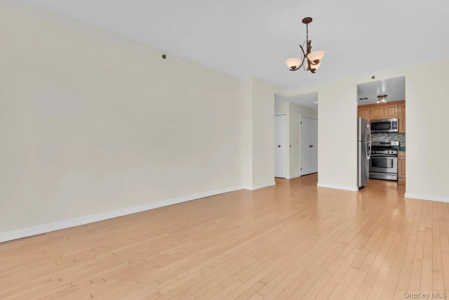 3625 Oxford Avenue, New York, NY, 2 Bedrooms Bedrooms, 4 Rooms Rooms,2 BathroomsBathrooms,Residential,For Rent,Oxford,0,1058214 3625 Oxford Avenue, New York, NY, 2 Bedrooms Bedrooms, 4 Rooms Rooms,2 BathroomsBathrooms,Residential,For Rent,Oxford,0,1058214