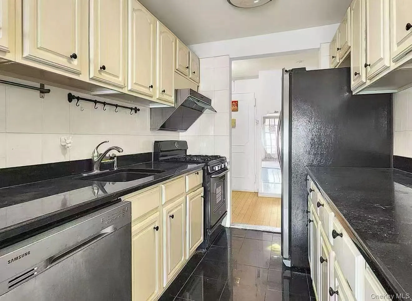 14055 34th Avenue, New York, NY, 2 Bedrooms Bedrooms, 5 Rooms Rooms,2 BathroomsBathrooms,Residential,For Rent,34th,0,1058237 14055 34th Avenue, New York, NY, 2 Bedrooms Bedrooms, 5 Rooms Rooms,2 BathroomsBathrooms,Residential,For Rent,34th,0,1058237