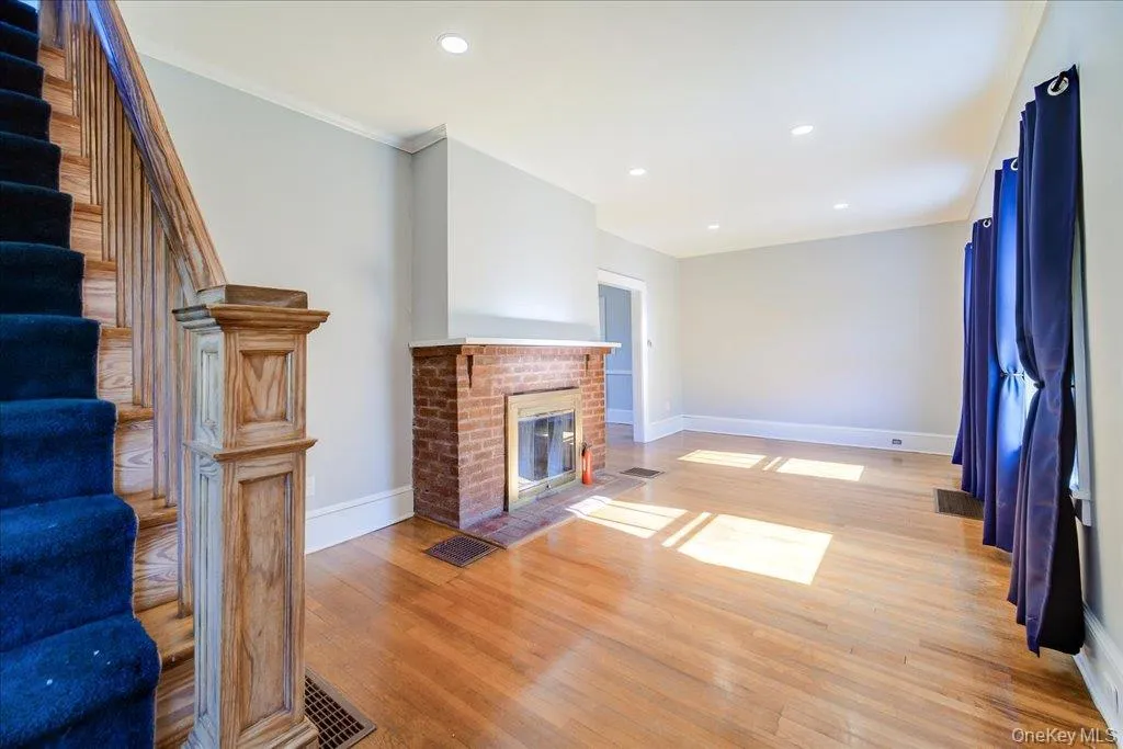 943 Main Street, Fishkill, NY, 4 Bedrooms Bedrooms, 9 Rooms Rooms,2 BathroomsBathrooms,Residential,For Rent,Main,0,1058243 943 Main Street, Fishkill, NY, 4 Bedrooms Bedrooms, 9 Rooms Rooms,2 BathroomsBathrooms,Residential,For Rent,Main,0,1058243