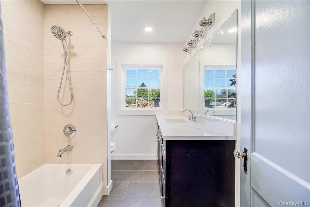 943 Main Street, Fishkill, NY, 4 Bedrooms Bedrooms, 9 Rooms Rooms,2 BathroomsBathrooms,Residential,For Rent,Main,0,1058243 943 Main Street, Fishkill, NY, 4 Bedrooms Bedrooms, 9 Rooms Rooms,2 BathroomsBathrooms,Residential,For Rent,Main,0,1058243