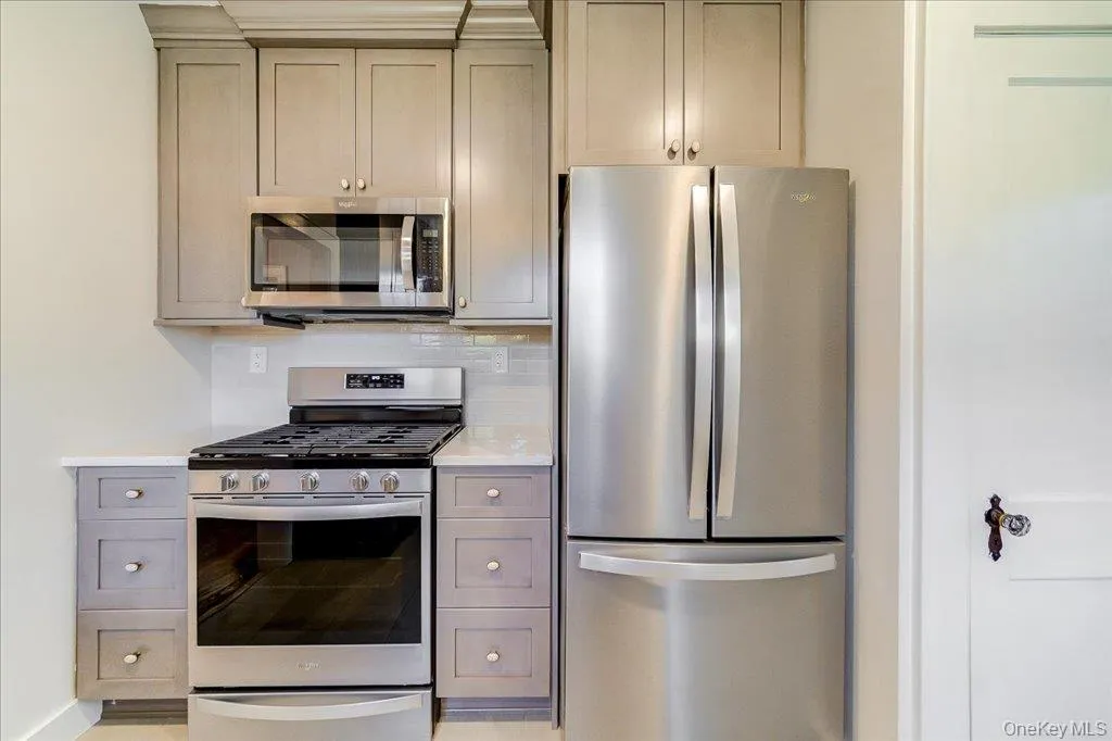 943 Main Street, Fishkill, NY, 4 Bedrooms Bedrooms, 9 Rooms Rooms,2 BathroomsBathrooms,Residential,For Rent,Main,0,1058243 943 Main Street, Fishkill, NY, 4 Bedrooms Bedrooms, 9 Rooms Rooms,2 BathroomsBathrooms,Residential,For Rent,Main,0,1058243