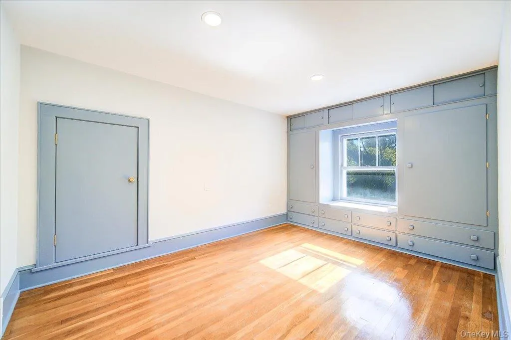 943 Main Street, Fishkill, NY, 4 Bedrooms Bedrooms, 9 Rooms Rooms,2 BathroomsBathrooms,Residential,For Rent,Main,0,1058243 943 Main Street, Fishkill, NY, 4 Bedrooms Bedrooms, 9 Rooms Rooms,2 BathroomsBathrooms,Residential,For Rent,Main,0,1058243