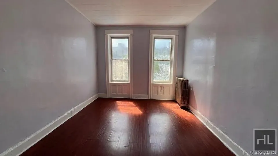 9746 Drew Street, New York, NY, 3 Bedroom Bedrooms, 6 Room Rooms,1 BathroomBathrooms,Residential Lease,For Rent,Drew Street,0,1058246 9746 Drew Street, New York, NY, 3 Bedroom Bedrooms, 6 Room Rooms,1 BathroomBathrooms,Residential Lease,For Rent,Drew Street,0,1058246