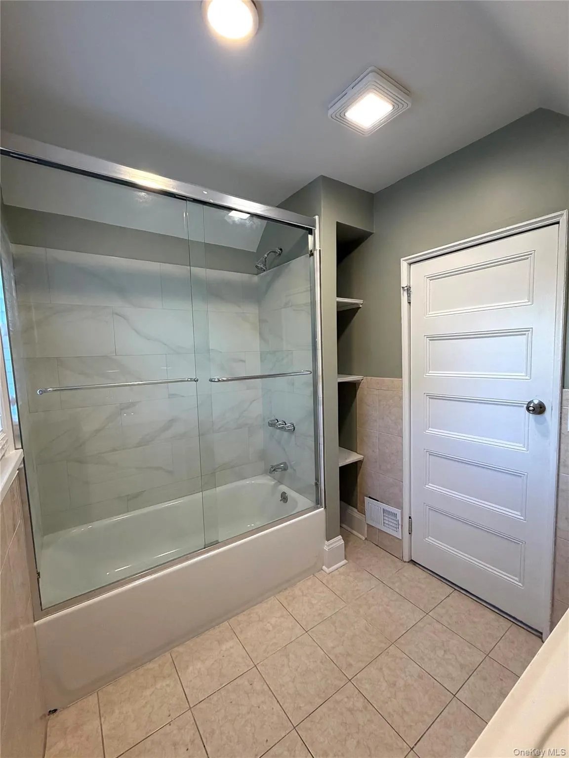 148 Meadow Lane, New Rochelle, NY, 4 Bedrooms Bedrooms, 6 Rooms Rooms,2 BathroomsBathrooms,Residential Lease,For Rent,Meadow,0,1058252 148 Meadow Lane, New Rochelle, NY, 4 Bedrooms Bedrooms, 6 Rooms Rooms,2 BathroomsBathrooms,Residential Lease,For Rent,Meadow,0,1058252