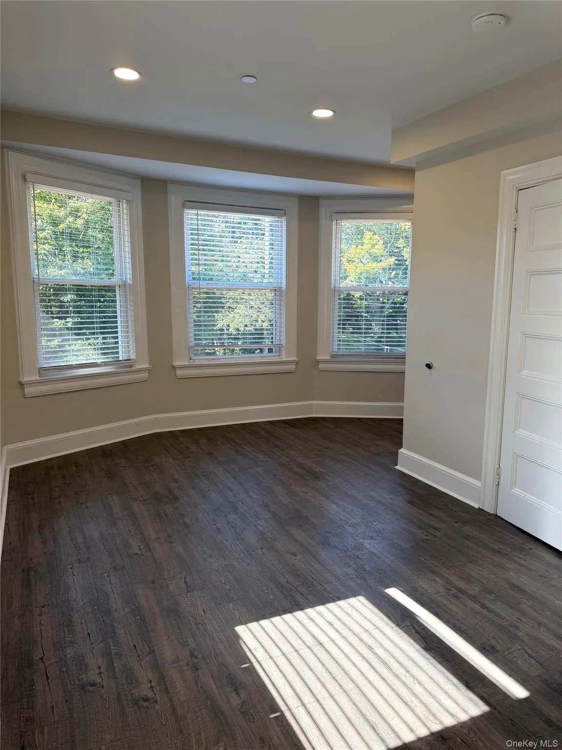 148 Meadow Lane, New Rochelle, NY, 4 Bedrooms Bedrooms, 6 Rooms Rooms,2 BathroomsBathrooms,Residential Lease,For Rent,Meadow,0,1058252 148 Meadow Lane, New Rochelle, NY, 4 Bedrooms Bedrooms, 6 Rooms Rooms,2 BathroomsBathrooms,Residential Lease,For Rent,Meadow,0,1058252