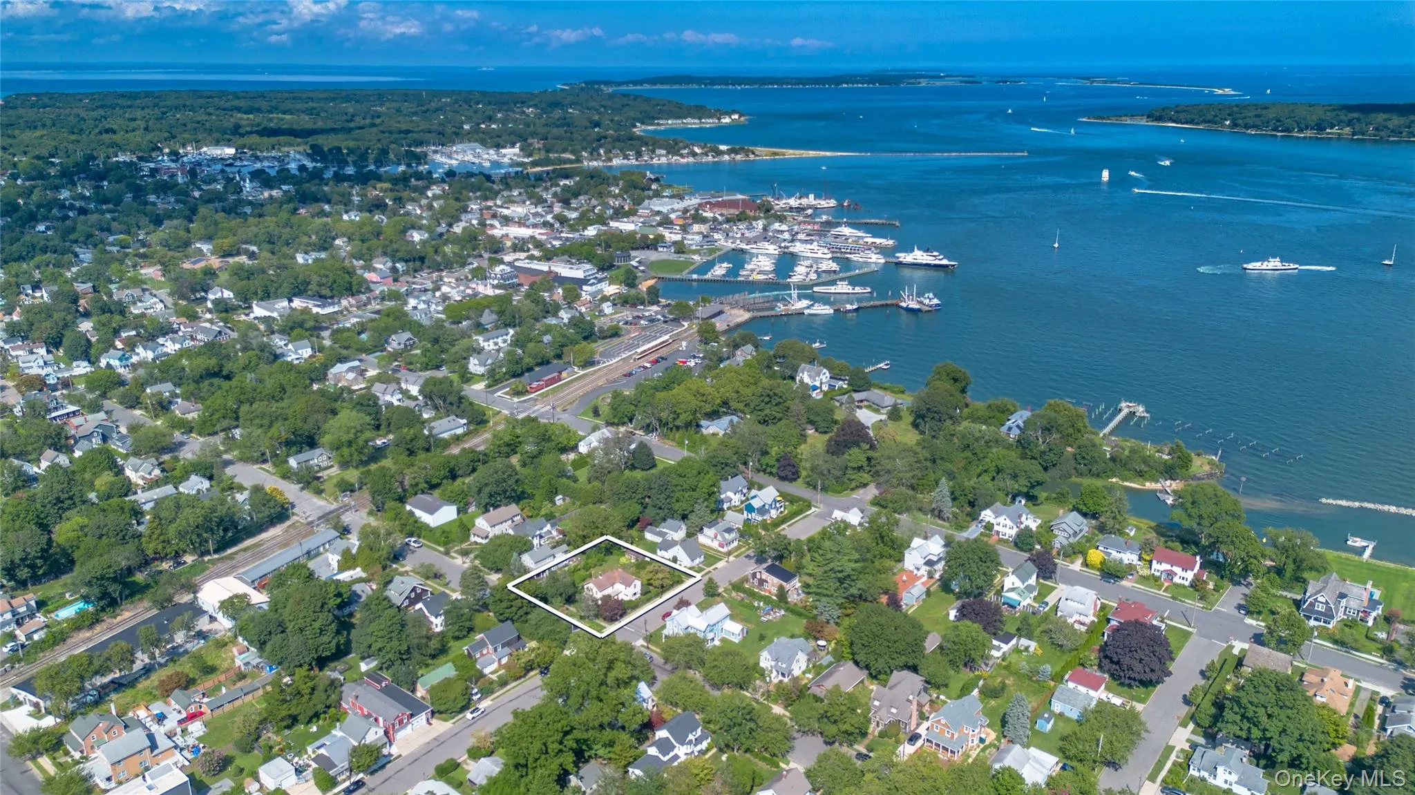 402 5th Street, Southold, NY, 4 Bedrooms Bedrooms, 8 Rooms Rooms,2 BathroomsBathrooms,Residential,For Rent,5th,0,1058255 402 5th Street, Southold, NY, 4 Bedrooms Bedrooms, 8 Rooms Rooms,2 BathroomsBathrooms,Residential,For Rent,5th,0,1058255