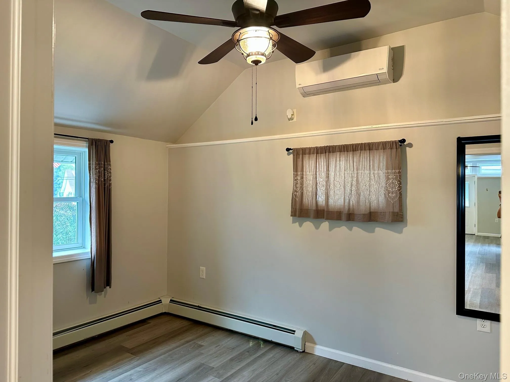 38 Glenmere Avenue, Warwick (town), NY, 1 Bedroom Bedrooms, 3 Room Rooms,1 BathroomBathrooms,Residential Lease,For Rent,Glenmere,0,1058271 38 Glenmere Avenue, Warwick (town), NY, 1 Bedroom Bedrooms, 3 Room Rooms,1 BathroomBathrooms,Residential Lease,For Rent,Glenmere,0,1058271