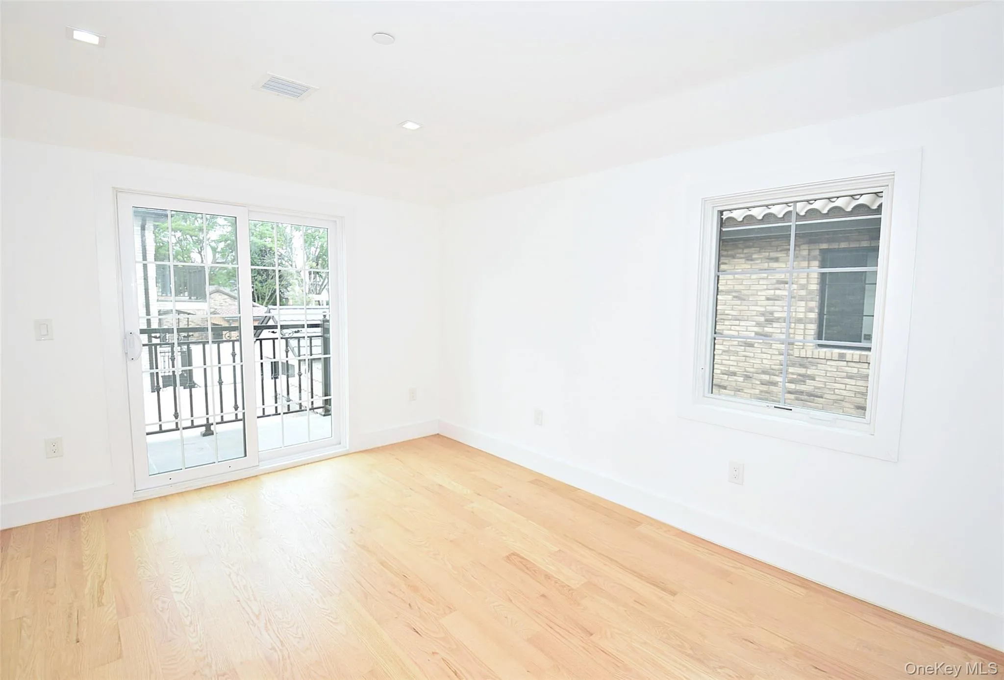 38-36 215st, New York, NY, 3 Bedrooms Bedrooms, 6 Rooms Rooms,2 BathroomsBathrooms,Residential Lease,For Rent,215st,0,1058273 38-36 215st, New York, NY, 3 Bedrooms Bedrooms, 6 Rooms Rooms,2 BathroomsBathrooms,Residential Lease,For Rent,215st,0,1058273
