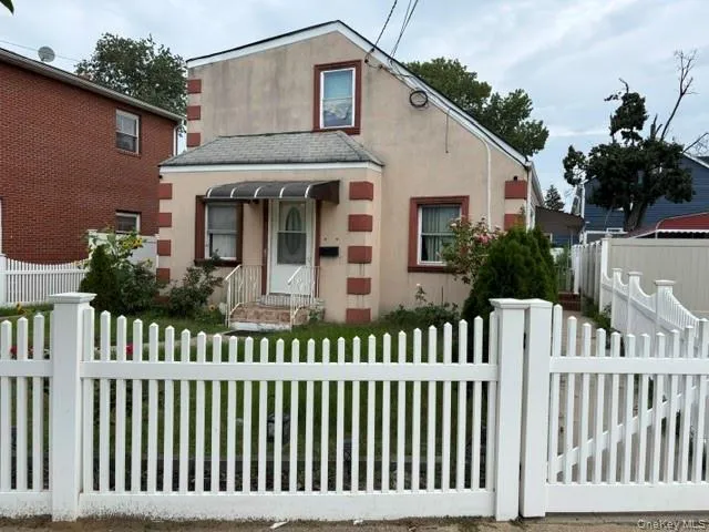 24107 147th Avenue, New York, NY, 2 Bedroom Bedrooms, 4 Room Rooms,1 BathroomBathrooms,Residential Lease,For Rent,147th,0,1058277 24107 147th Avenue, New York, NY, 2 Bedroom Bedrooms, 4 Room Rooms,1 BathroomBathrooms,Residential Lease,For Rent,147th,0,1058277