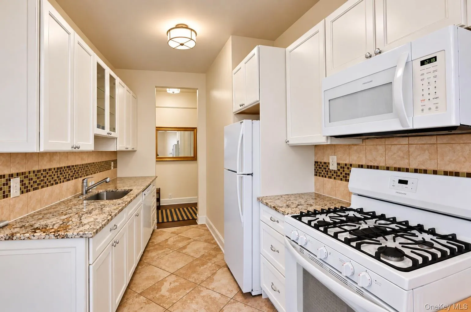 31 Pondfield Road West, Yonkers, NY, 1 Bedroom Bedrooms, 3 Rooms Rooms,1 BathroomBathrooms,Residential,For Rent,Pondfield Road West,0,1058278 31 Pondfield Road West, Yonkers, NY, 1 Bedroom Bedrooms, 3 Rooms Rooms,1 BathroomBathrooms,Residential,For Rent,Pondfield Road West,0,1058278