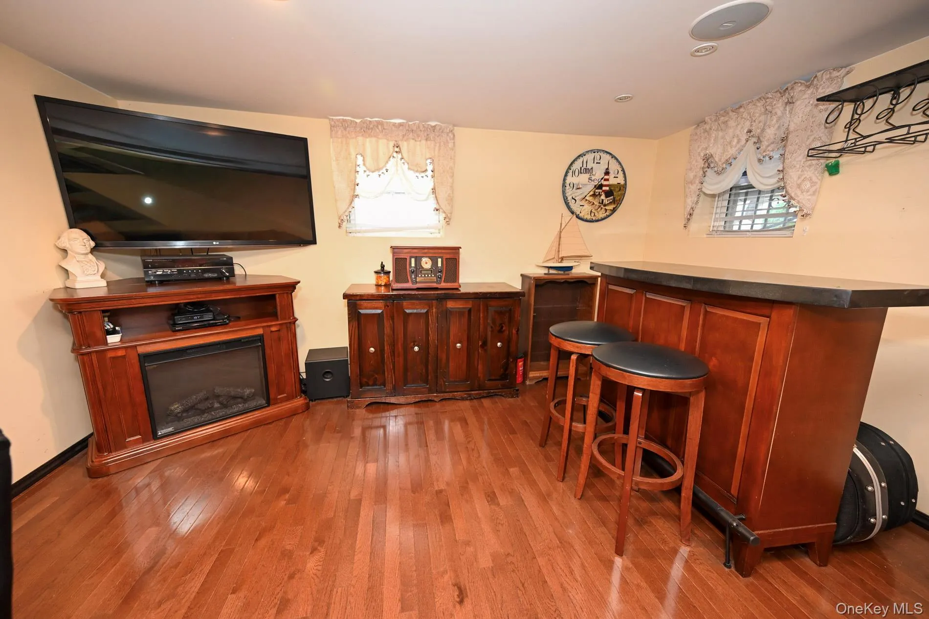 7601 58th Road, New York, NY, 2 Bedrooms Bedrooms, 6 Rooms Rooms,2 BathroomsBathrooms,Residential,For Rent,58th,0,1058279 7601 58th Road, New York, NY, 2 Bedrooms Bedrooms, 6 Rooms Rooms,2 BathroomsBathrooms,Residential,For Rent,58th,0,1058279
