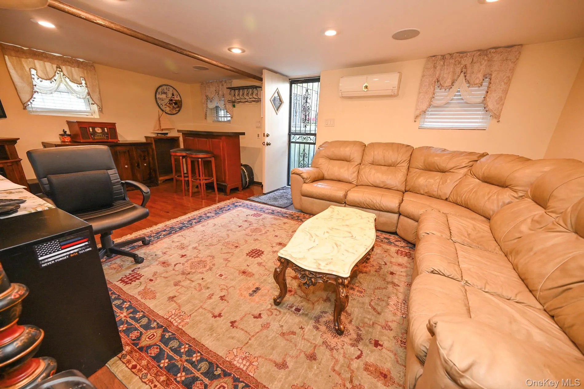 7601 58th Road, New York, NY, 2 Bedrooms Bedrooms, 6 Rooms Rooms,2 BathroomsBathrooms,Residential,For Rent,58th,0,1058279 7601 58th Road, New York, NY, 2 Bedrooms Bedrooms, 6 Rooms Rooms,2 BathroomsBathrooms,Residential,For Rent,58th,0,1058279