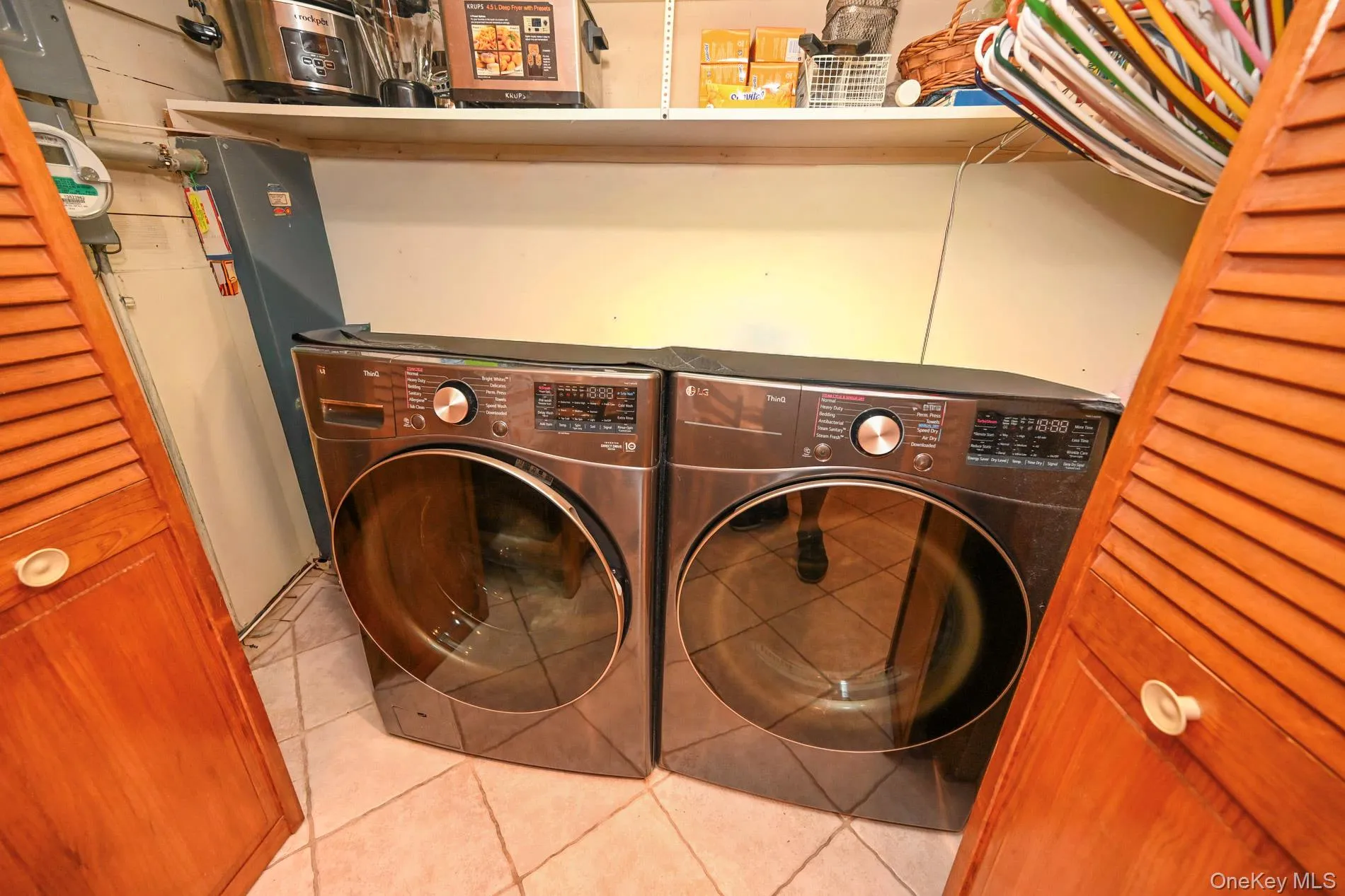 7601 58th Road, New York, NY, 2 Bedrooms Bedrooms, 6 Rooms Rooms,2 BathroomsBathrooms,Residential,For Rent,58th,0,1058279 7601 58th Road, New York, NY, 2 Bedrooms Bedrooms, 6 Rooms Rooms,2 BathroomsBathrooms,Residential,For Rent,58th,0,1058279