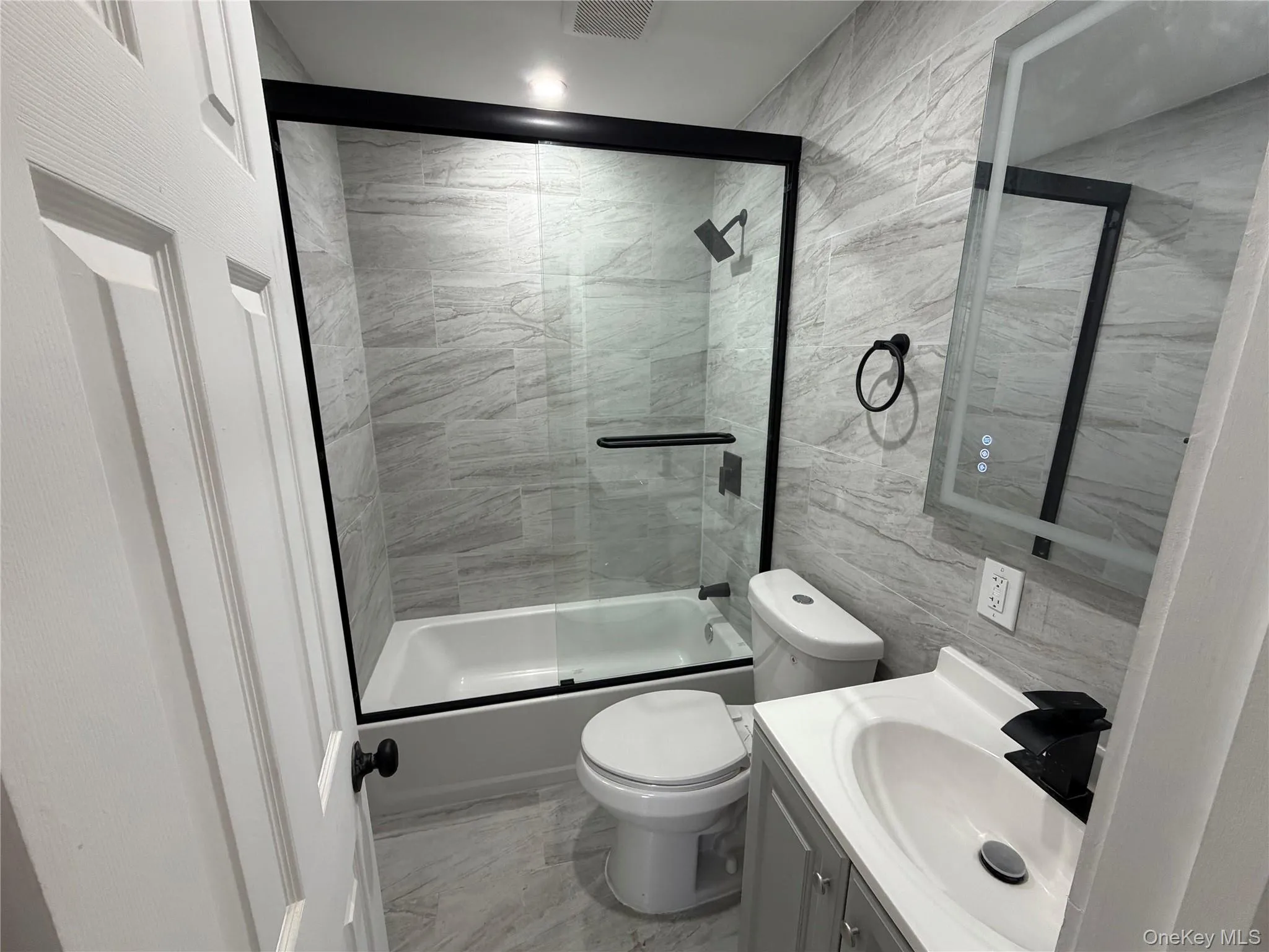 8815 215th Place, New York, NY, 3 Bedroom Bedrooms, 5 Room Rooms,1 BathroomBathrooms,Residential Lease,For Rent,215th,0,1058280 8815 215th Place, New York, NY, 3 Bedroom Bedrooms, 5 Room Rooms,1 BathroomBathrooms,Residential Lease,For Rent,215th,0,1058280