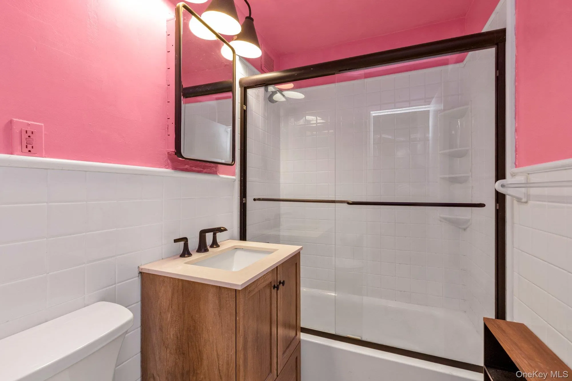 1 Birchwood Court, North Hempstead, NY, 1 Bedroom Bedrooms, 4 Rooms Rooms,1 BathroomBathrooms,Residential,For Rent,Birchwood,0,1058284 1 Birchwood Court, North Hempstead, NY, 1 Bedroom Bedrooms, 4 Rooms Rooms,1 BathroomBathrooms,Residential,For Rent,Birchwood,0,1058284