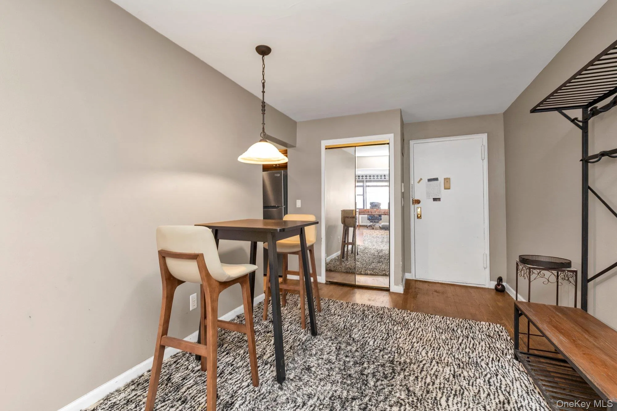 1 Birchwood Court, North Hempstead, NY, 1 Bedroom Bedrooms, 4 Rooms Rooms,1 BathroomBathrooms,Residential,For Rent,Birchwood,0,1058284 1 Birchwood Court, North Hempstead, NY, 1 Bedroom Bedrooms, 4 Rooms Rooms,1 BathroomBathrooms,Residential,For Rent,Birchwood,0,1058284