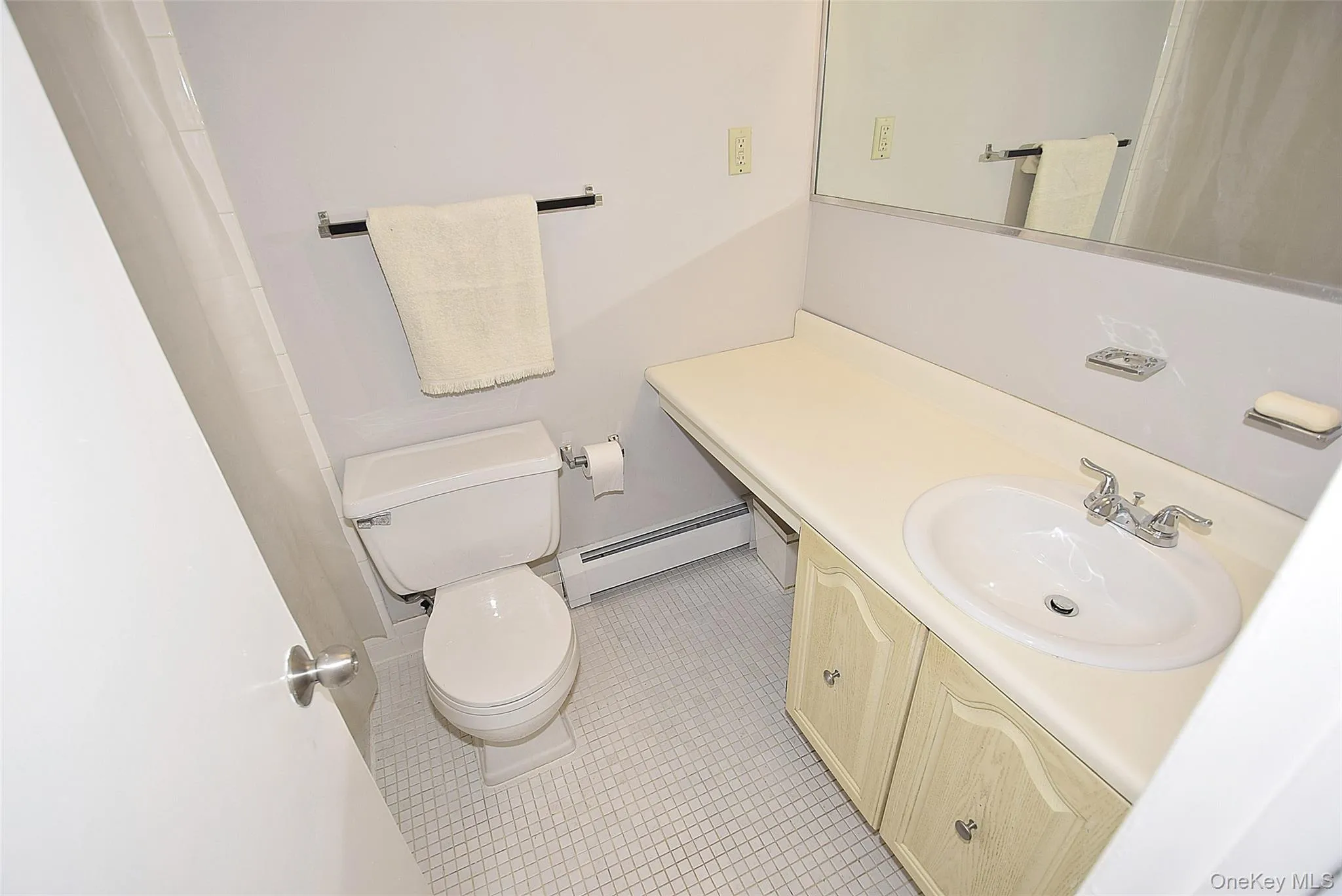 220-47 67 Ave, New York, NY, 3 Bedroom Bedrooms, 6 Room Rooms,2 BathroomBathrooms,Residential Lease,For Rent,67 Ave,0,1058285 220-47 67 Ave, New York, NY, 3 Bedroom Bedrooms, 6 Room Rooms,2 BathroomBathrooms,Residential Lease,For Rent,67 Ave,0,1058285
