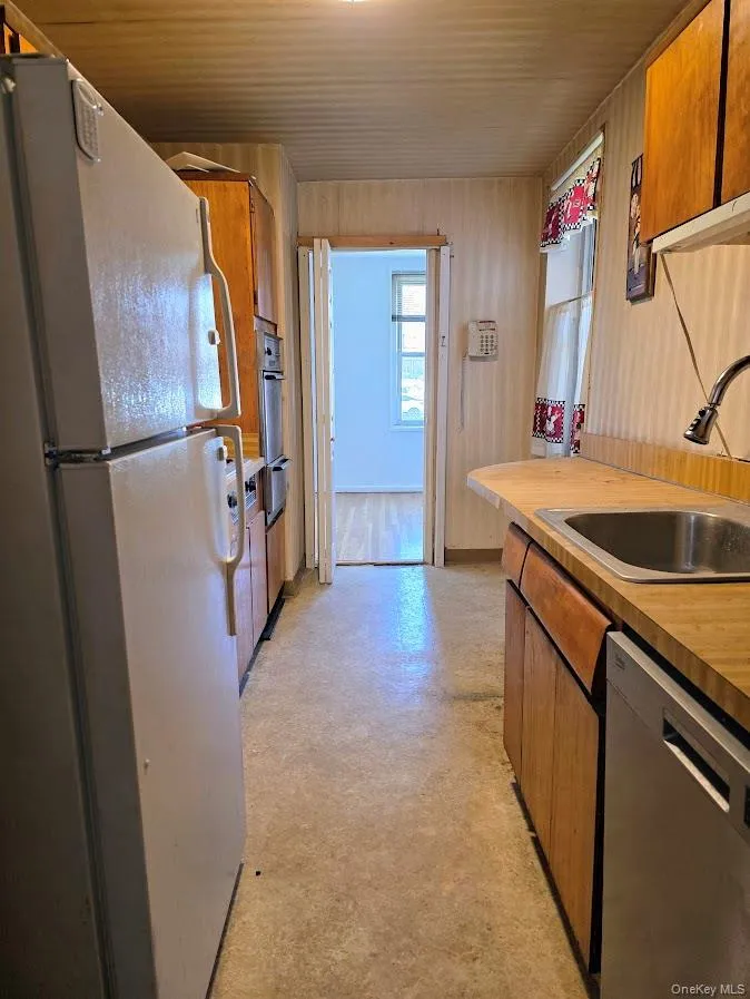 18-50 211th Street, New York, NY, 1 Bedroom Bedrooms, 4 Rooms Rooms,1 BathroomBathrooms,Residential,For Rent,211th,0,1058286 18-50 211th Street, New York, NY, 1 Bedroom Bedrooms, 4 Rooms Rooms,1 BathroomBathrooms,Residential,For Rent,211th,0,1058286