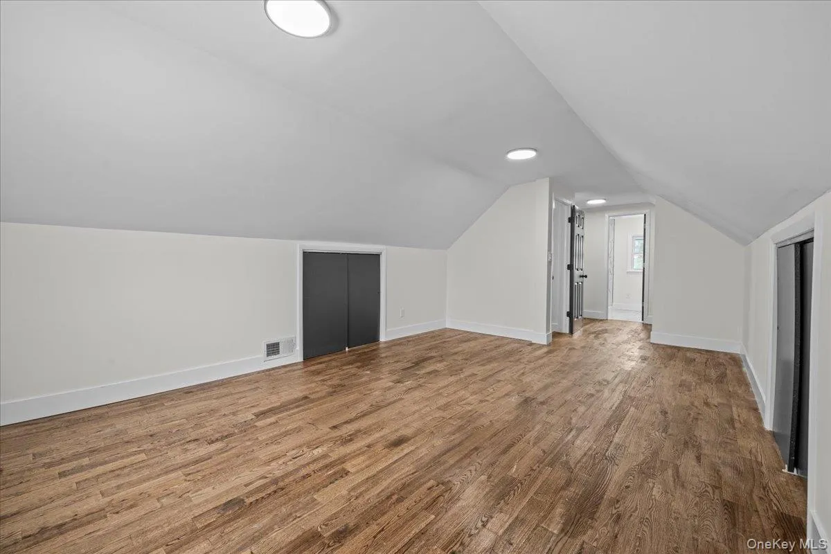 40 Newkirk Road, Yonkers, NY, 3 Bedrooms Bedrooms, 6 Rooms Rooms,2 BathroomsBathrooms,Residential,For Rent,Newkirk,0,1058293 40 Newkirk Road, Yonkers, NY, 3 Bedrooms Bedrooms, 6 Rooms Rooms,2 BathroomsBathrooms,Residential,For Rent,Newkirk,0,1058293