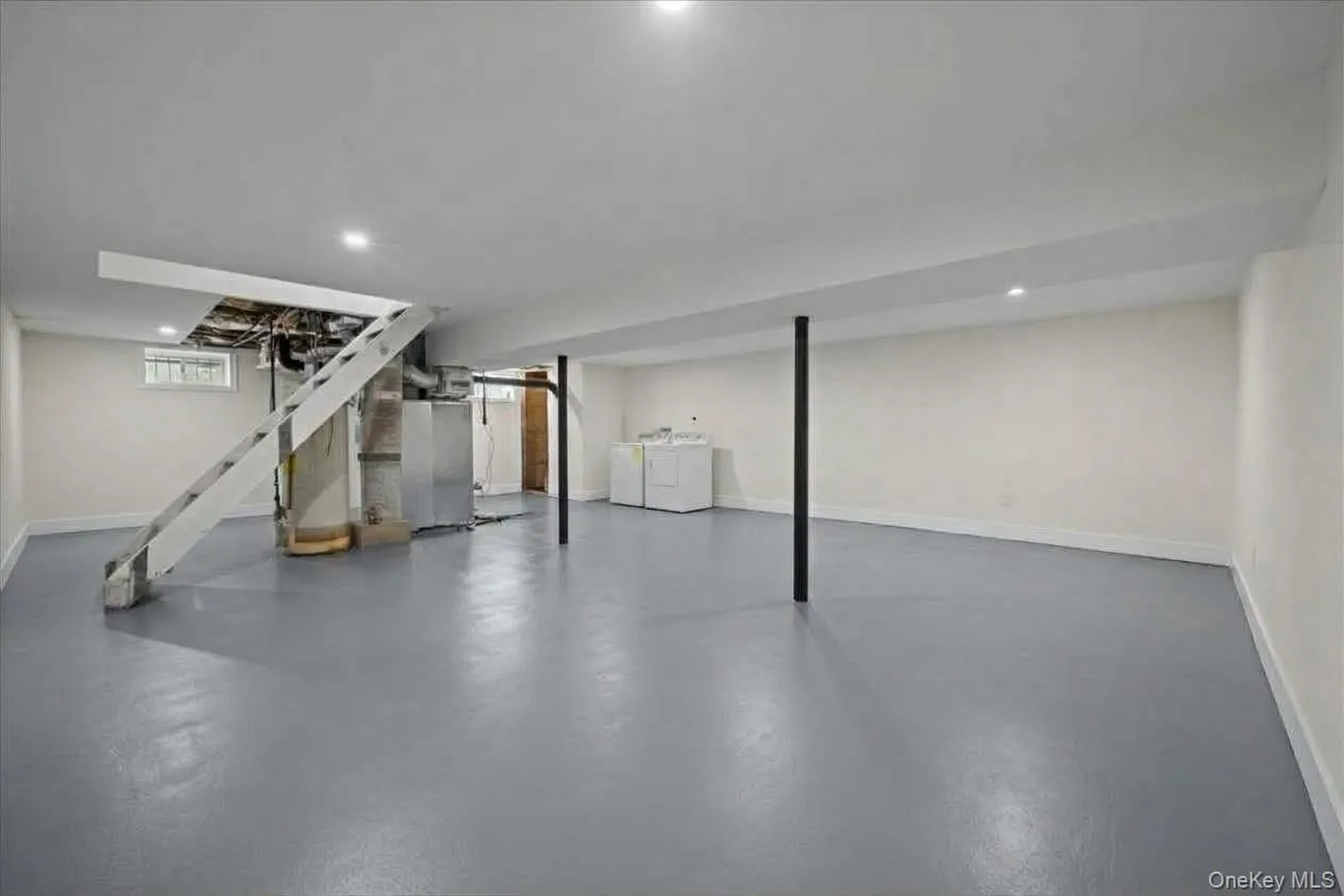 40 Newkirk Road, Yonkers, NY, 3 Bedrooms Bedrooms, 6 Rooms Rooms,2 BathroomsBathrooms,Residential,For Rent,Newkirk,0,1058293 40 Newkirk Road, Yonkers, NY, 3 Bedrooms Bedrooms, 6 Rooms Rooms,2 BathroomsBathrooms,Residential,For Rent,Newkirk,0,1058293