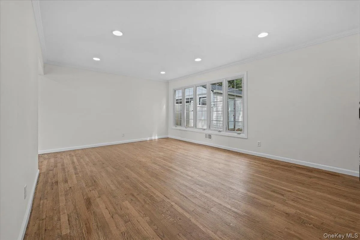 40 Newkirk Road, Yonkers, NY, 3 Bedrooms Bedrooms, 6 Rooms Rooms,2 BathroomsBathrooms,Residential,For Rent,Newkirk,0,1058293 40 Newkirk Road, Yonkers, NY, 3 Bedrooms Bedrooms, 6 Rooms Rooms,2 BathroomsBathrooms,Residential,For Rent,Newkirk,0,1058293