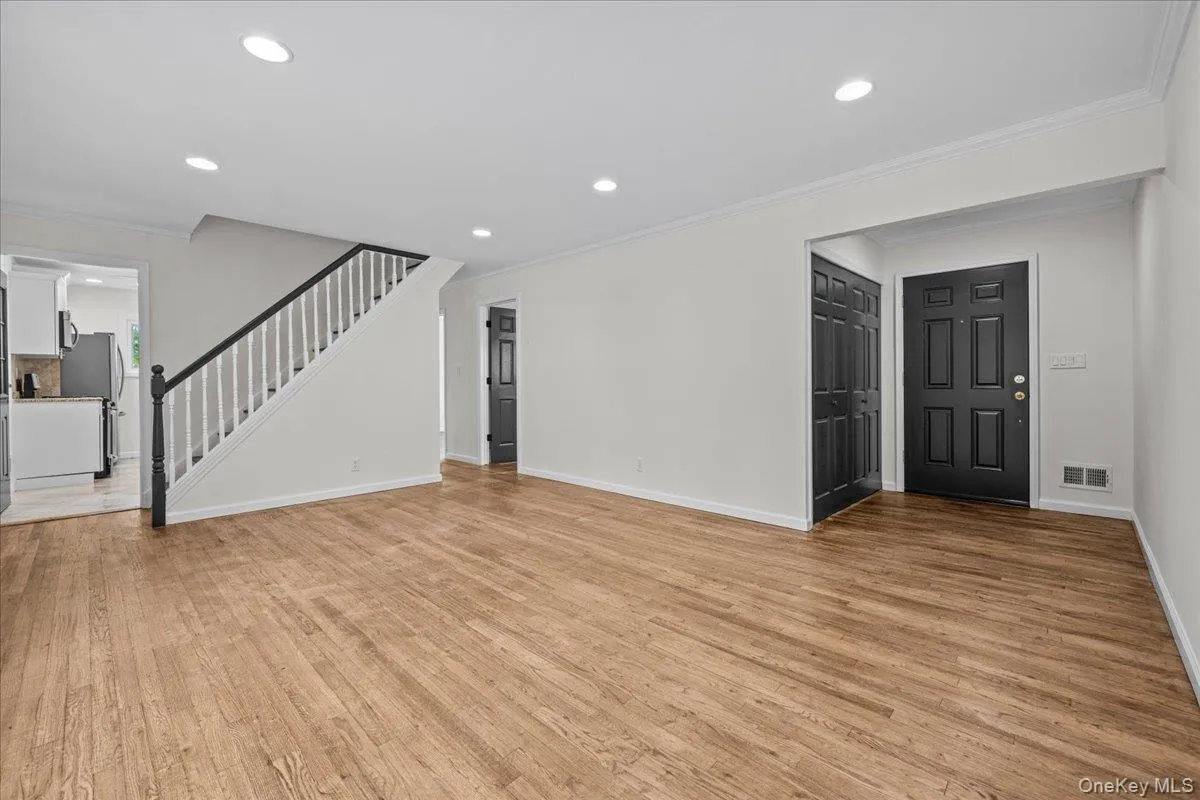 40 Newkirk Road, Yonkers, NY, 3 Bedrooms Bedrooms, 6 Rooms Rooms,2 BathroomsBathrooms,Residential,For Rent,Newkirk,0,1058293 40 Newkirk Road, Yonkers, NY, 3 Bedrooms Bedrooms, 6 Rooms Rooms,2 BathroomsBathrooms,Residential,For Rent,Newkirk,0,1058293