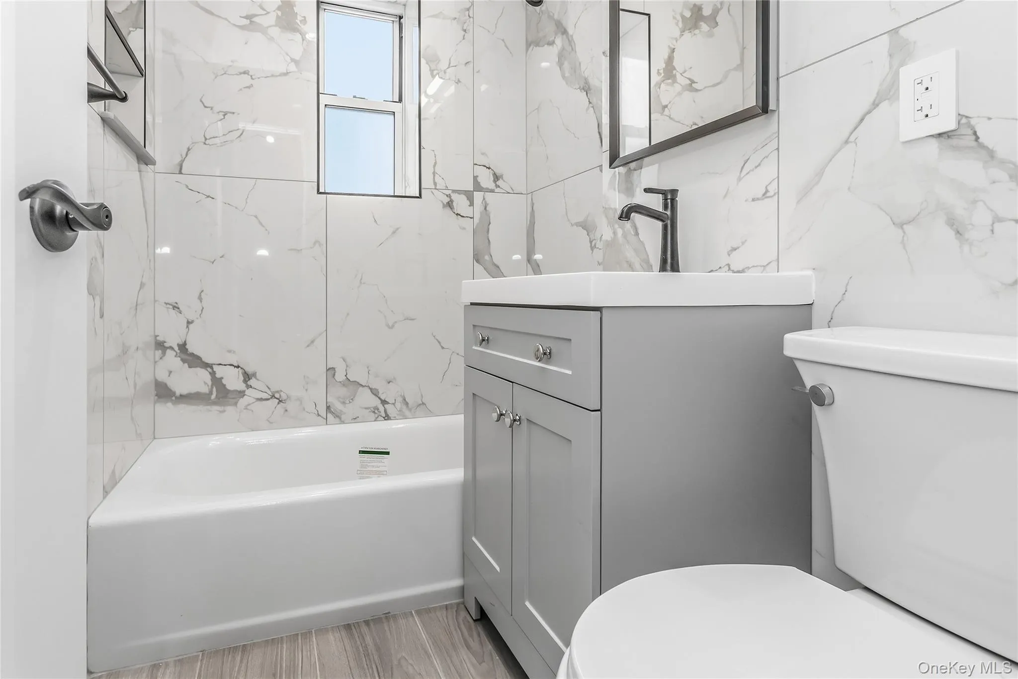 30-51 Hobart Street, New York, NY, 3 Bedrooms Bedrooms, 6 Rooms Rooms,1 BathroomBathrooms,Residential,For Rent,Hobart,0,1058297 30-51 Hobart Street, New York, NY, 3 Bedrooms Bedrooms, 6 Rooms Rooms,1 BathroomBathrooms,Residential,For Rent,Hobart,0,1058297